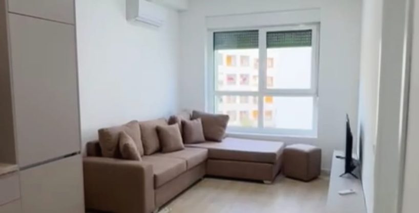 Jepen 2 Apartamente 1+1 me qera ne Ali Demi, Tirane ( ID 42111523 )