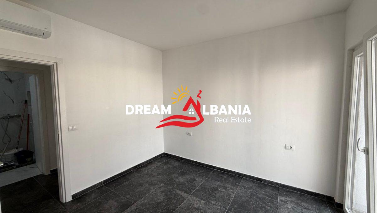 Zogu i zi Aparmtnet (3)