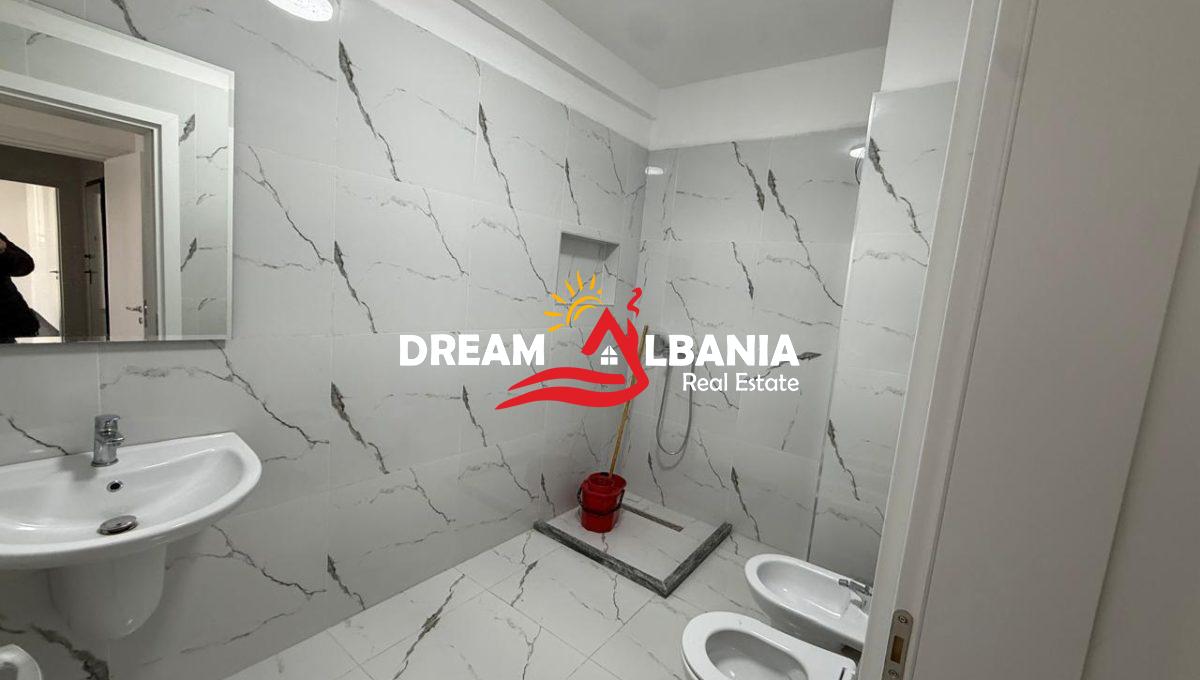 Zogu i zi Aparmtnet (5)