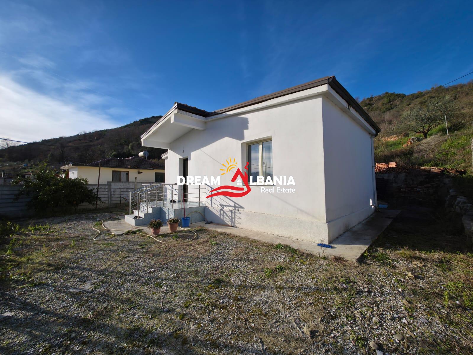 Shitet shtëpi private në Pezë Helmës, Tiranë (ID 4151213)