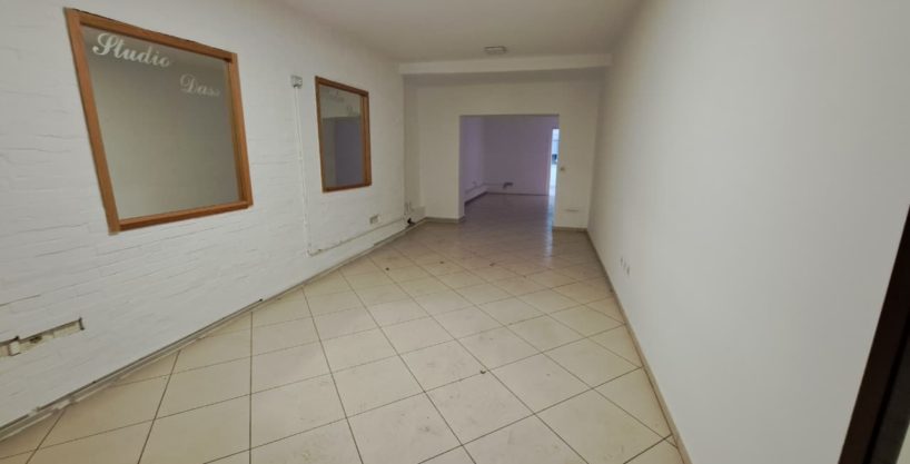 Business/Office Space for Sale in the Myslym Shyri Area, near Someg (ID 4161111)