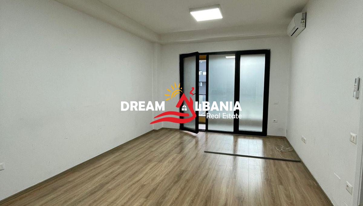 Ambient biznesi me qera square 21 (3)