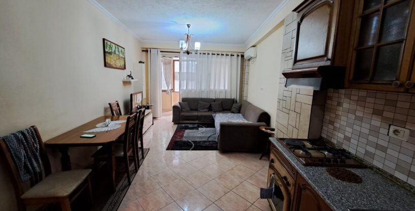 Shitet apartament 2+1 në zonën e Astirit, pranë Bar Artistit, në Tiranë (ID 41212179)
