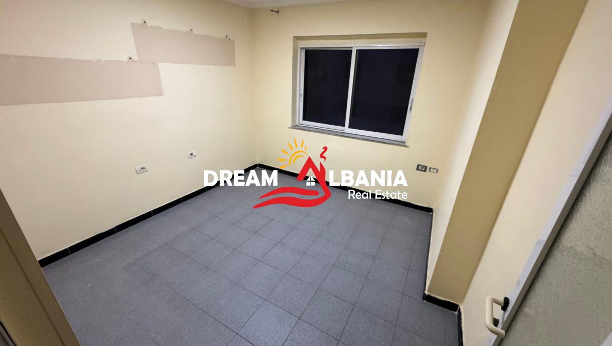Apartament 3+1 per shitje Tirane (7)