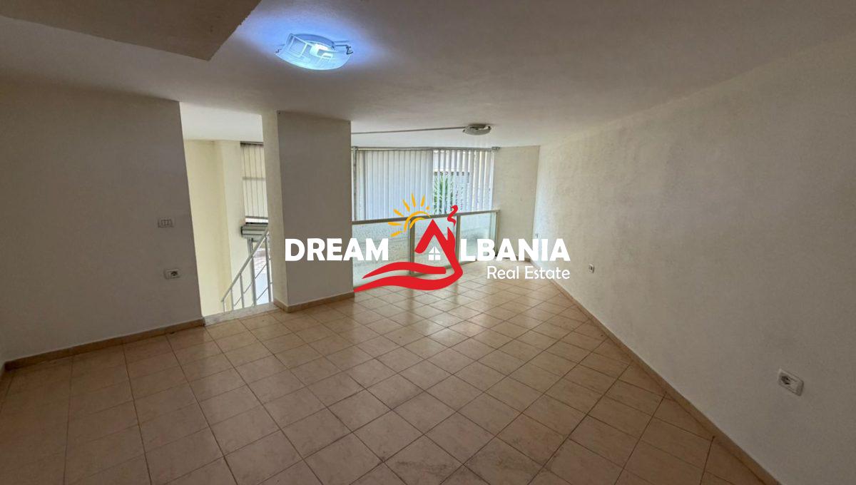 Jepet me qera ambient biznesi Duplex tek Pazari i Ri prane Bolv Oil (ID 42611418)f (3)