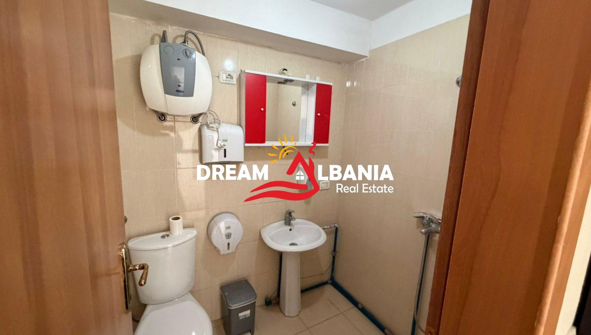 Jepet me qera ambient biznesi Duplex tek Pazari i Ri prane Bolv Oil (ID 42611418)f (9)