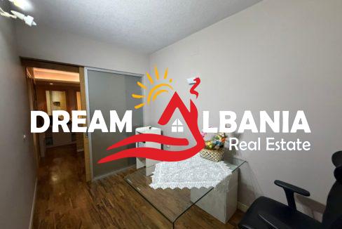 Jepet me qera ambient biznesi tek Ish Restorant Durresi (ID 42611417) (1)