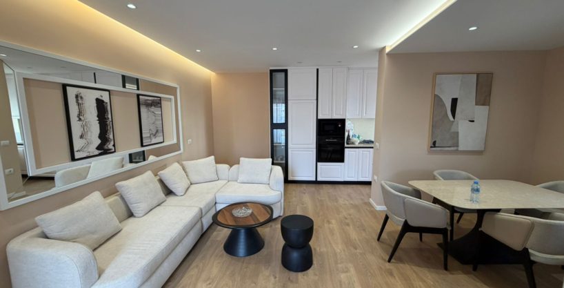 Super apartament 2+1+2 dhe garazh i perfshire ne rrugen e Durresit prane Colosseo (ID 41212201)f