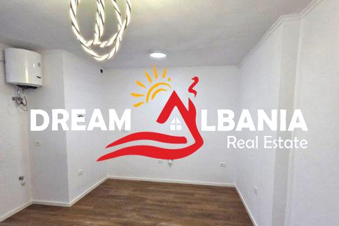 2 garsoniere ne shitje stadiumi dinamo (1)