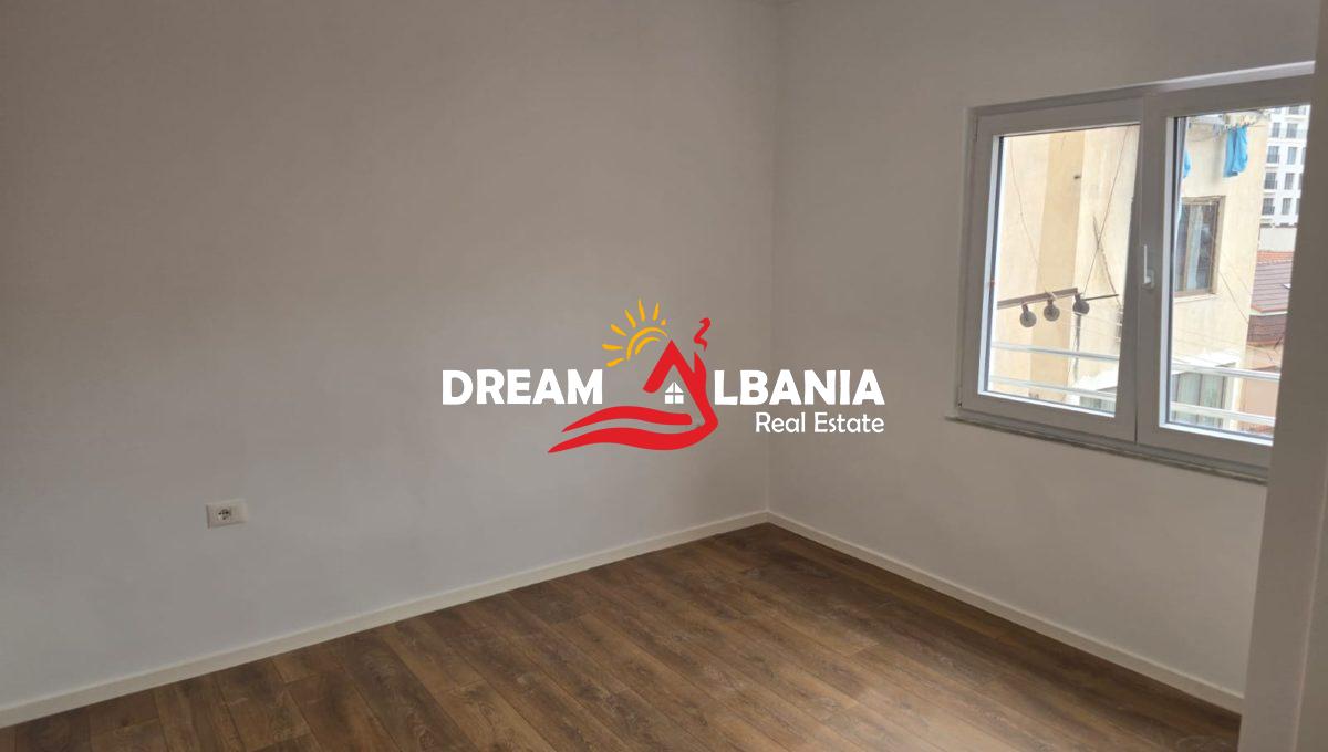 Apartament 1+1 ne shitje shkolla e kuqe (1)
