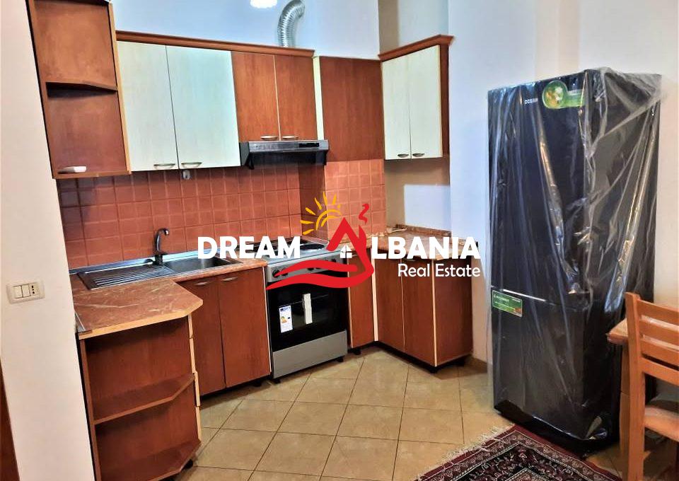 Apartament 1+1 ne shitje tek medreseja (6)