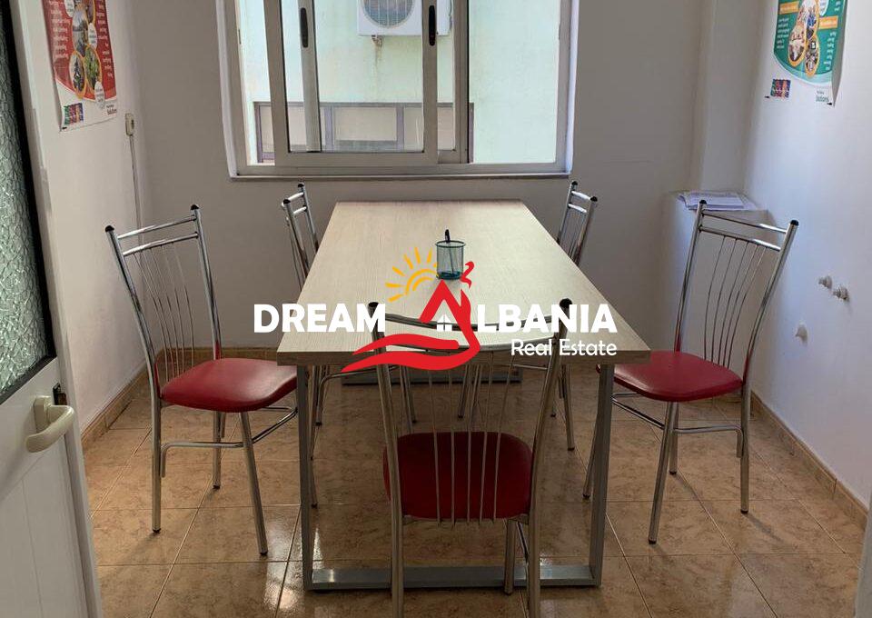 Apartment tek 21 Dhjetori 1 (7)