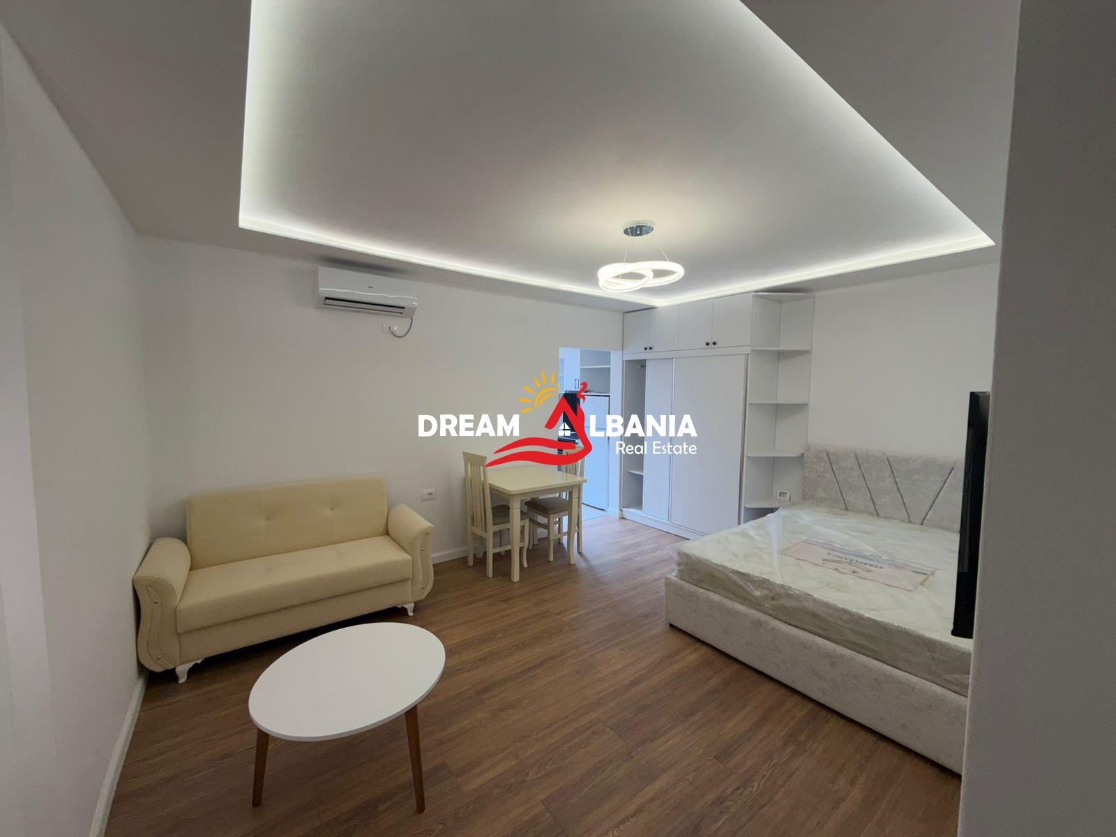 Garsoniere për shitje tek rruga Ferit Xhajko prane tregut te Medresese në Tiranë (ID 4109120)