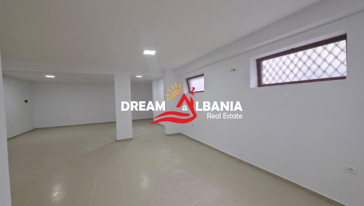 Jepet me qera ambient biznesi tek Kopshti Botanik prane Xhamise (ID 42711164) (6)