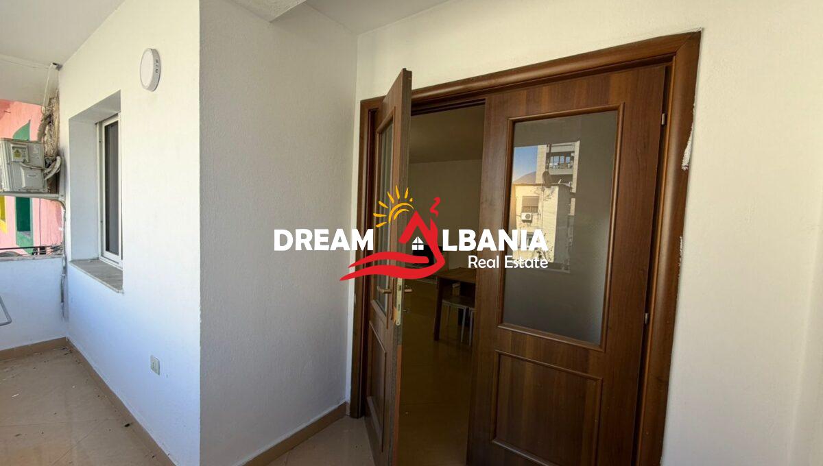 Jepet me qera apartament 2+1 ne Qender prane 15 kateshit (ID 4229492) (12)