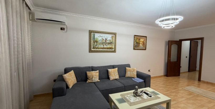 Jepet me qera apartament 2+1+2 tek 21 Dhjetori prane Joenes (ID 42215521)