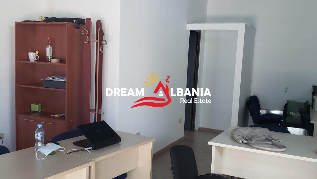 Jepet me qera zyre ne Bulevardin Zogu i Pare prane Ministrise se Drejtesise (ID 42611423) (5)