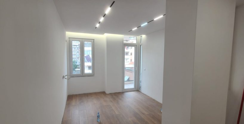 Shiten 2 Apartamente 1+1 tek 21 Dhjetori, prane Mondialit (ID 41111541)