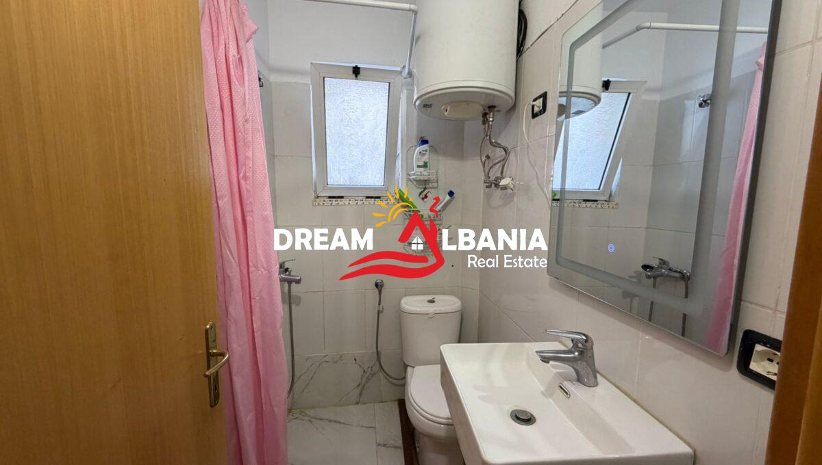 Jepet me qera apartament 1+1 me verande tek rruga Fortuzi (ID 42111570) (1)
