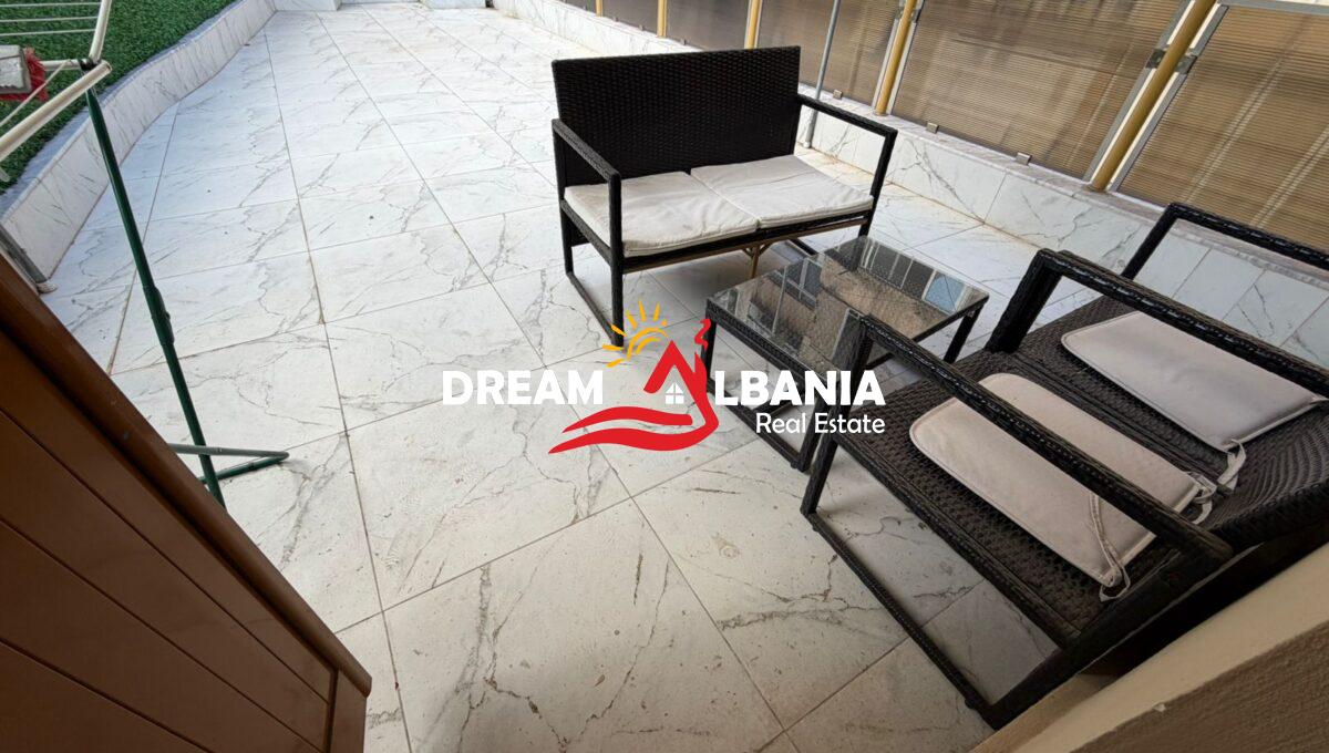 Jepet me qera apartament 1+1 me verande tek rruga Fortuzi (ID 42111570) (15)