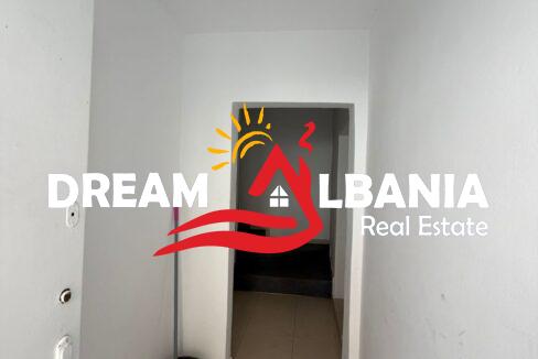 Jepet me qera apartament 1+1 me verande tek rruga Fortuzi (ID 42111570) (6)