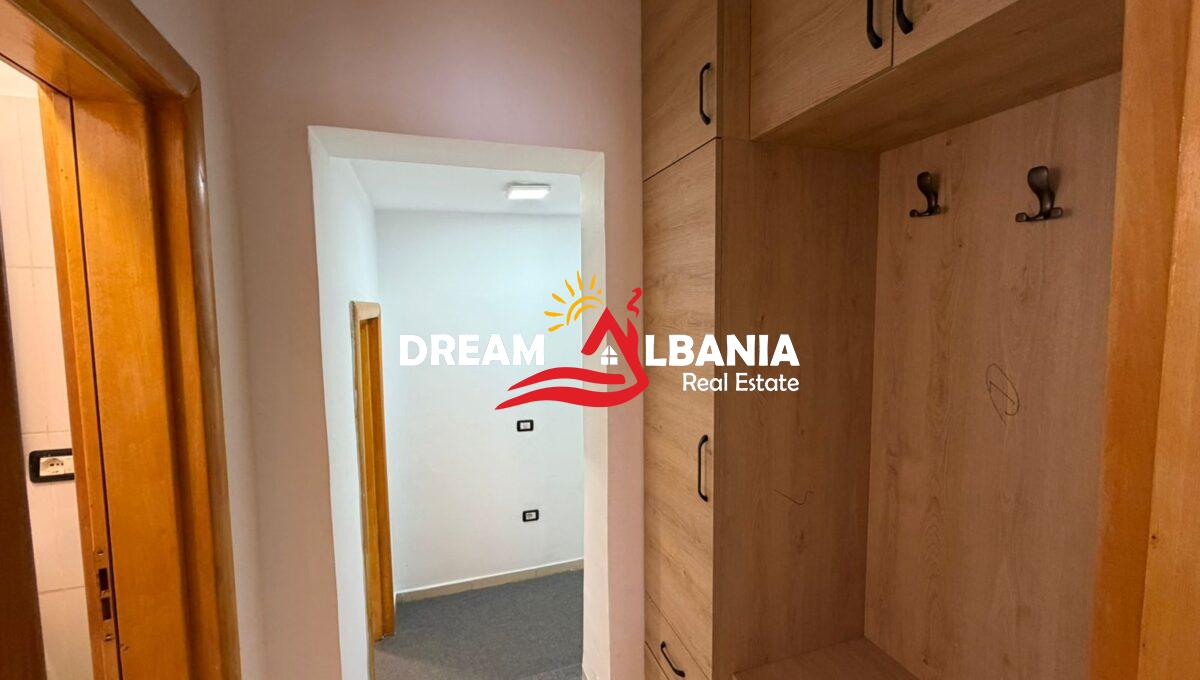 Jepet me qera apartament 1+1 me verande tek rruga Fortuzi (ID 42111570) (9)