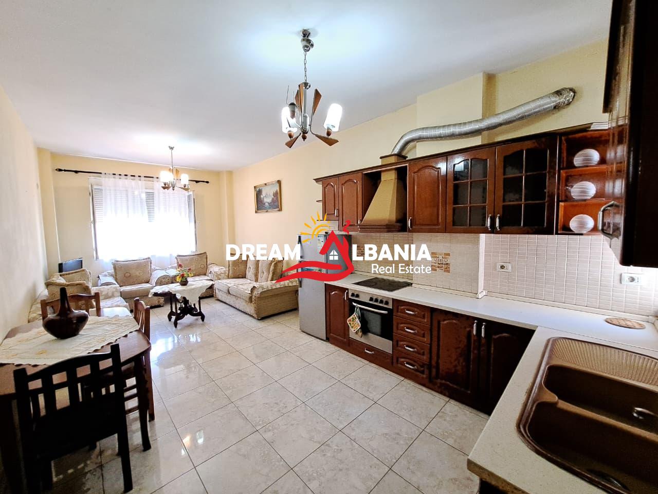 (Shqip) Apartament 2+1 me qera prane Terminalit te Autobuzave ne Tirane (ID 5221001)