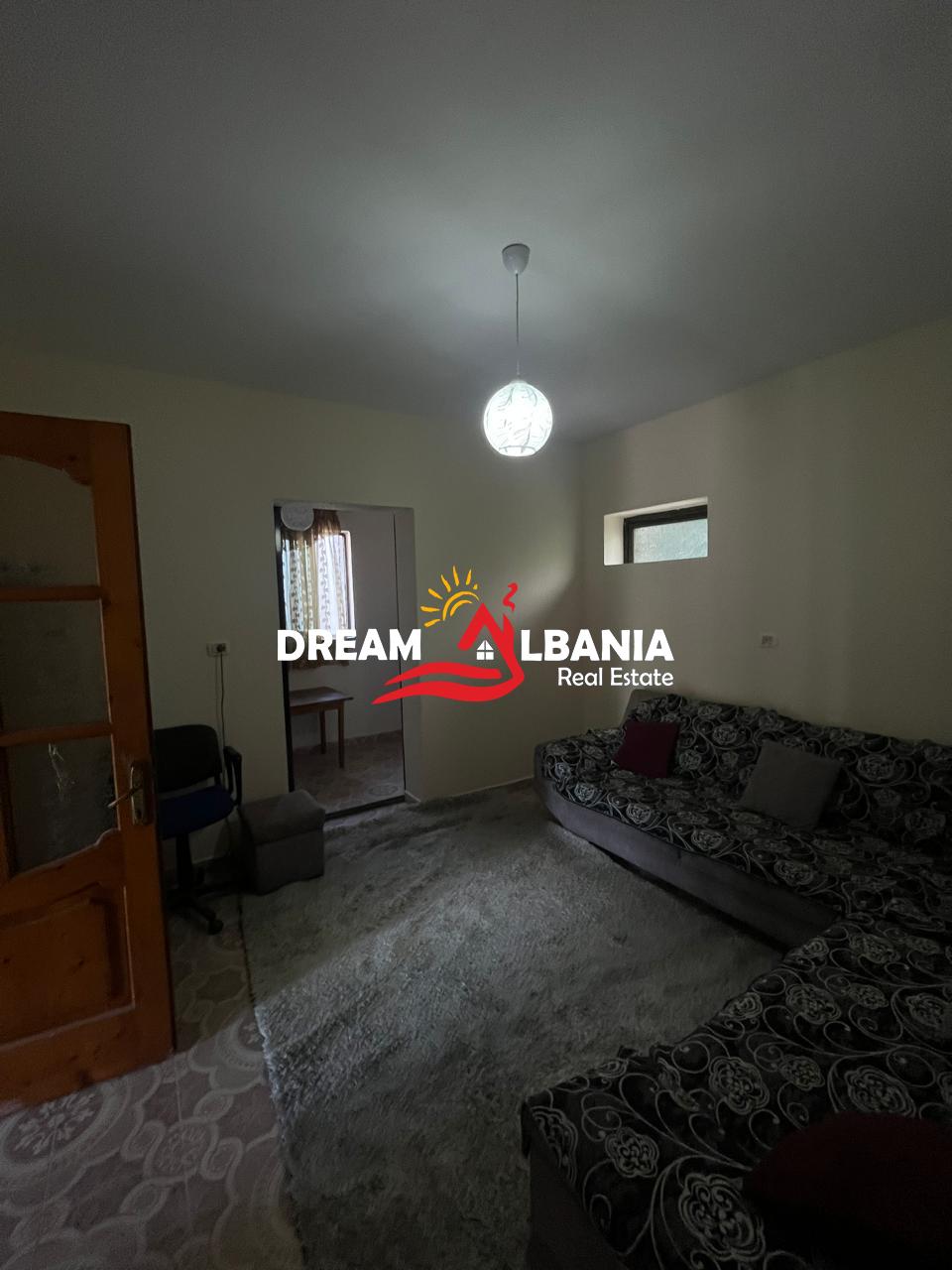 Jepet apartament me qera kate vile 2+1 ne Xhamllik,Tirane (ID 4251460) f
