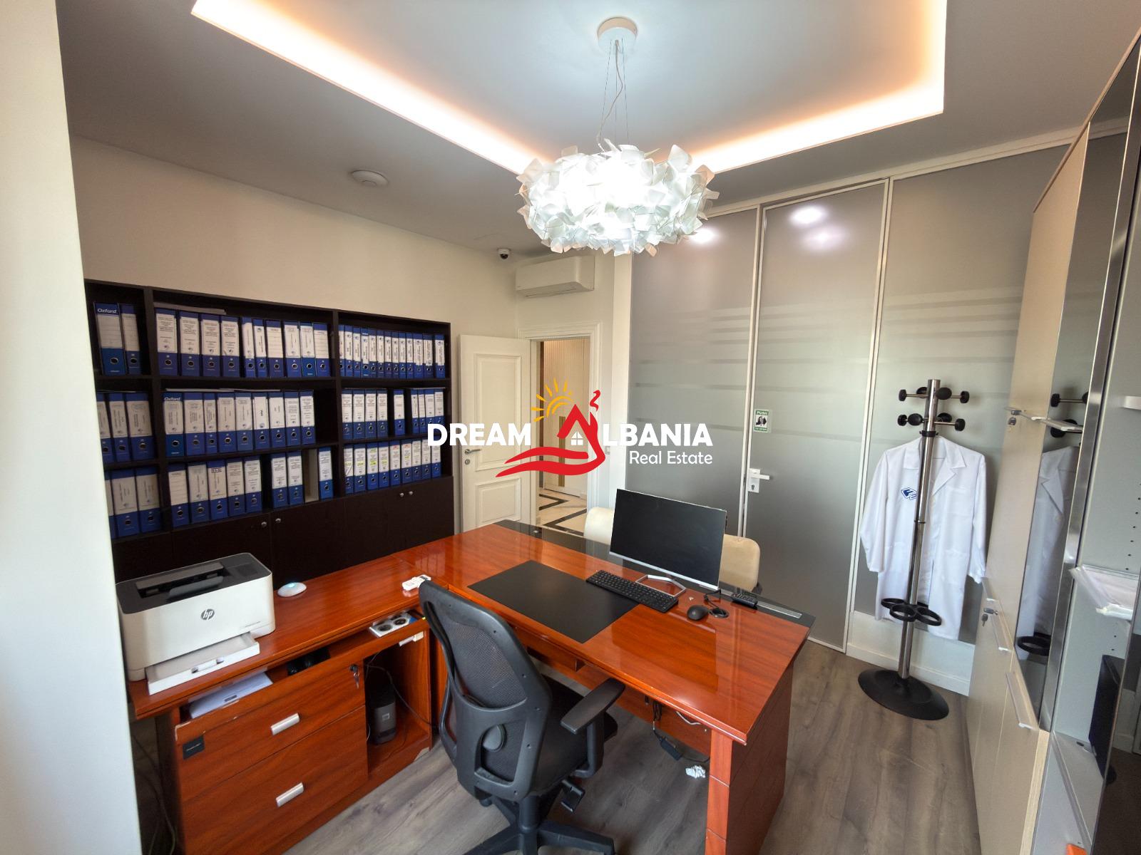Jepet me Qira Apartament 3+1+2 – Ish Fusha e Aviacionit, pranë Pallatit Turdiu (id 42611564))